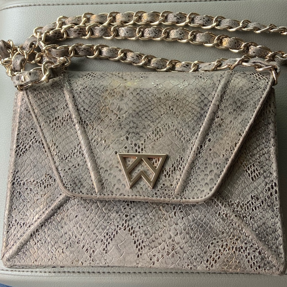 Kelly Wynne cloud9 handbag